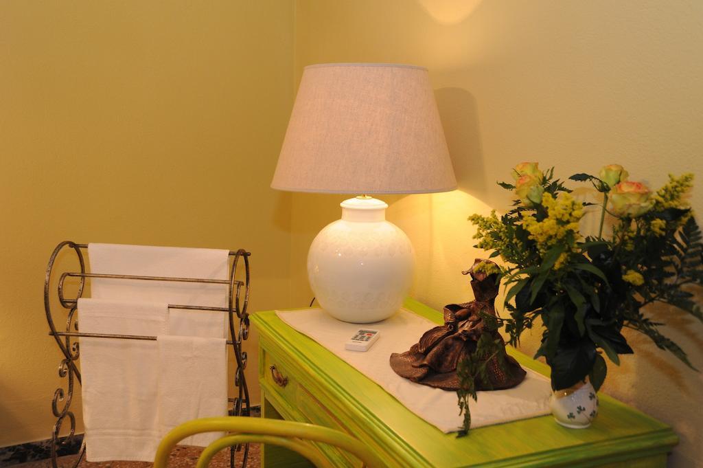 Bed And Breakfast Su Niu クアルトゥッチュ 部屋 写真